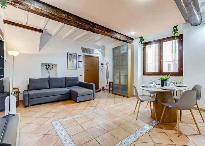 Terracotta & Wooden Beams Style In Historic Center Of Apartment